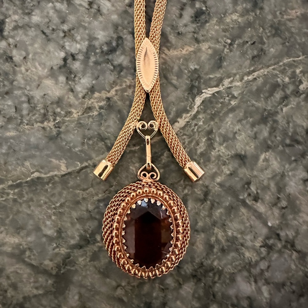 Sarah Coventry 1970 necklace